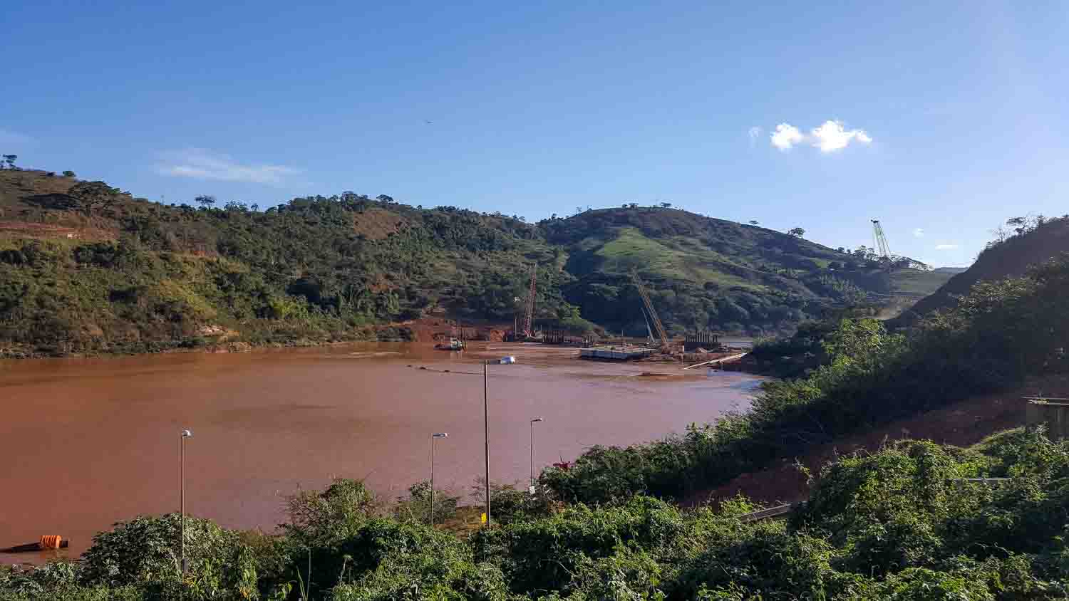 Sediment Barrier - 400m upstream Candonga Dam