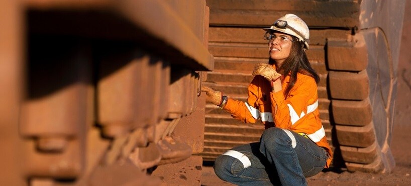 womanhardhatcrouching 2021