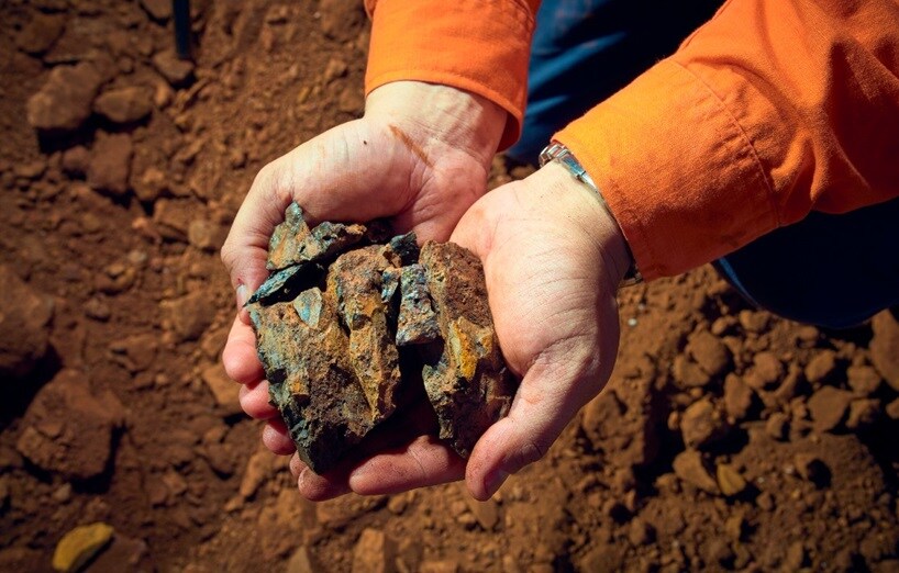 hands, ore, mining