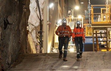 🟥 "Mercati Asiatici in Movimento: Segnali Contrastanti da Wall Street e Impatti della Guerra dei Dazi"