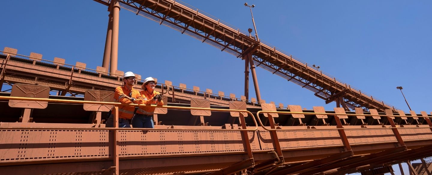 employees, mining, bridge