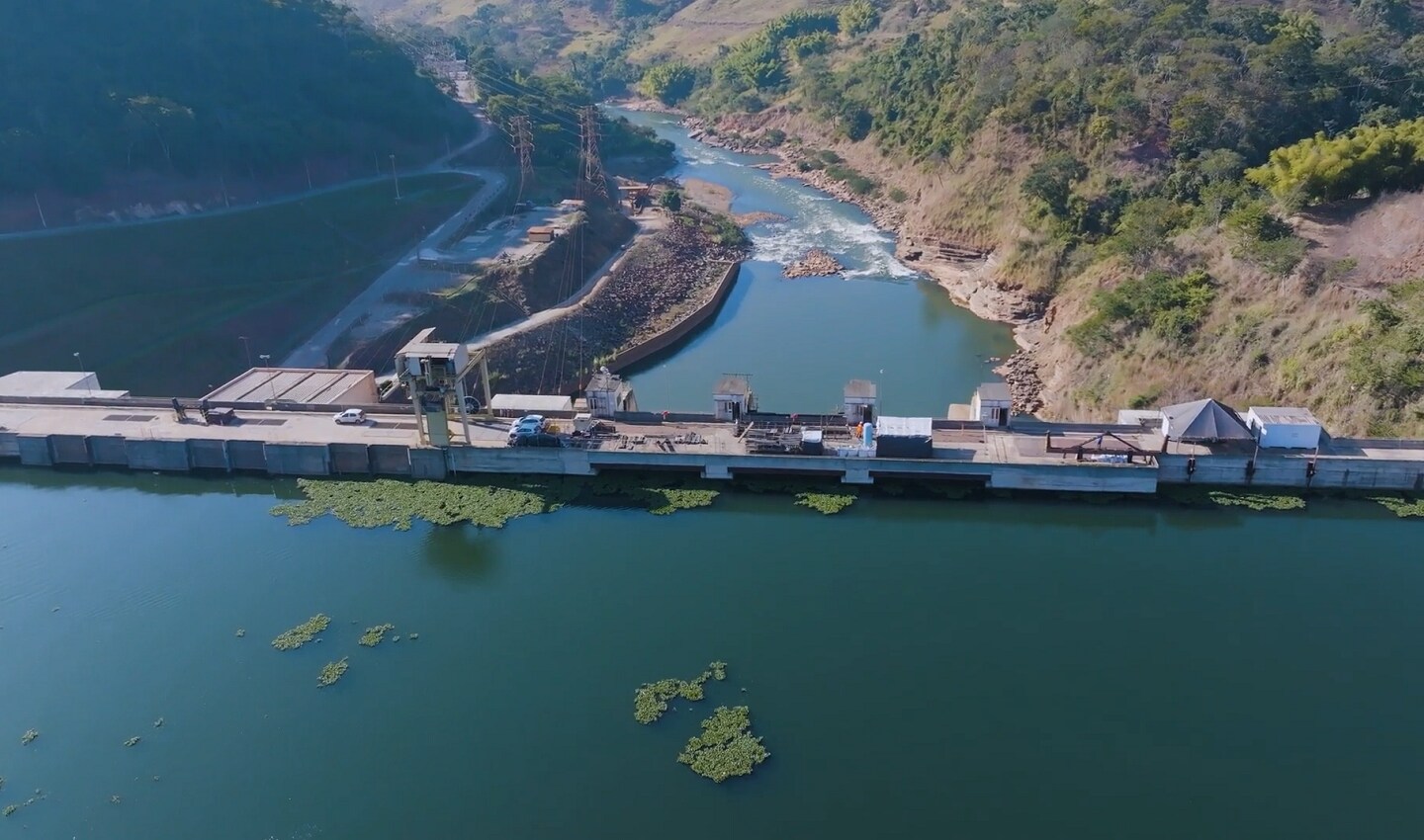 A drone image of a bridge over a waterway